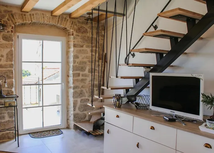 Apartament Jakil *